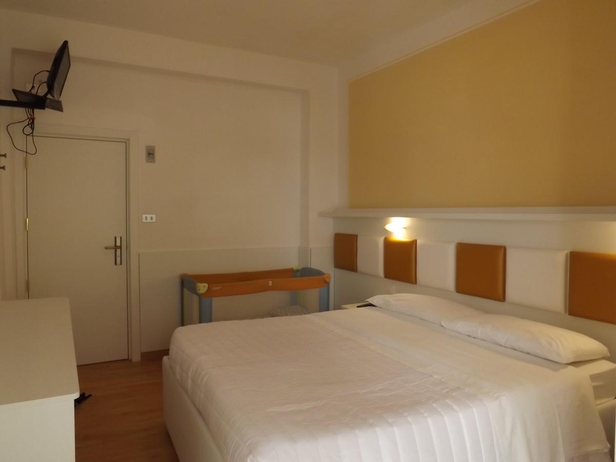 Hotel Gioiosa Cesenatico Dış mekan fotoğraf